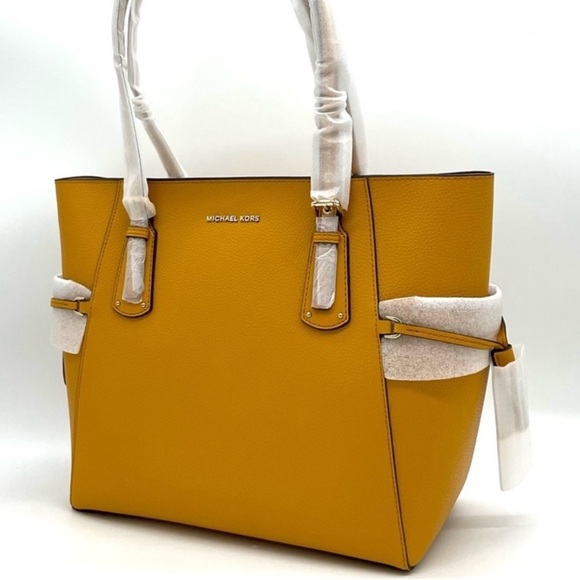 Michael Kors Voyager EW Tote Bag Leather Marigold - Picture 2 of 9